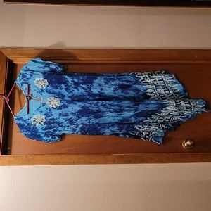 Women's  2X swimsuit cover up/dress, blue with flower print at the top and botto
